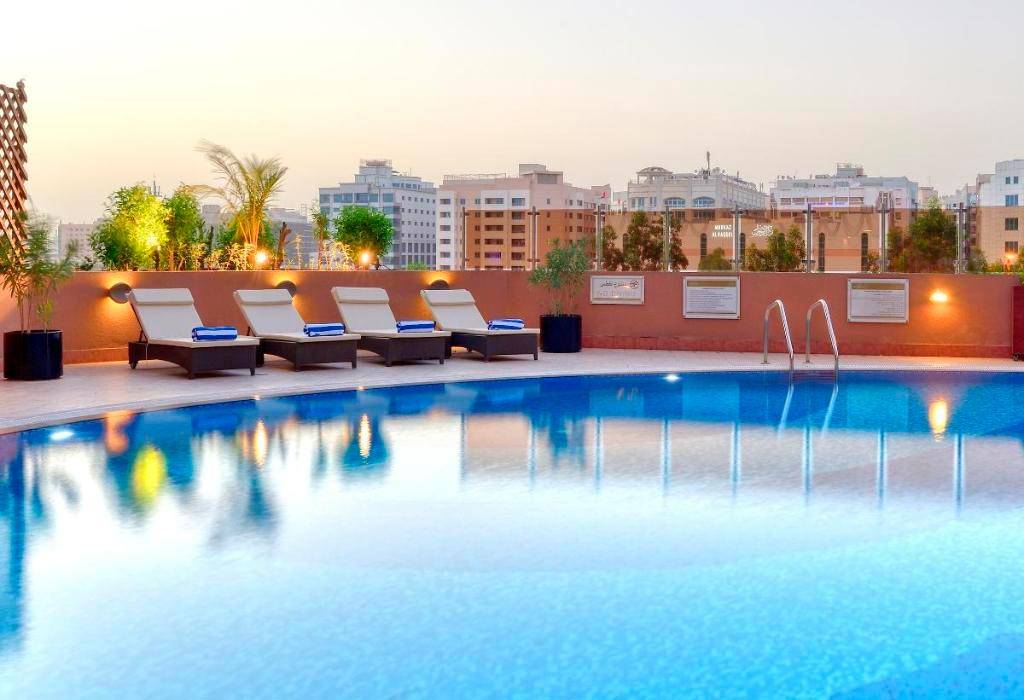 Majestic City Retreat Hotel
