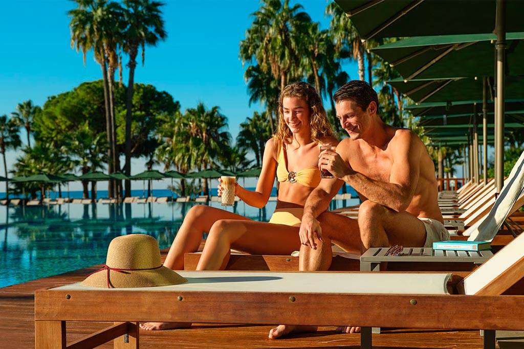 Acanthus Cennet Barut Collection