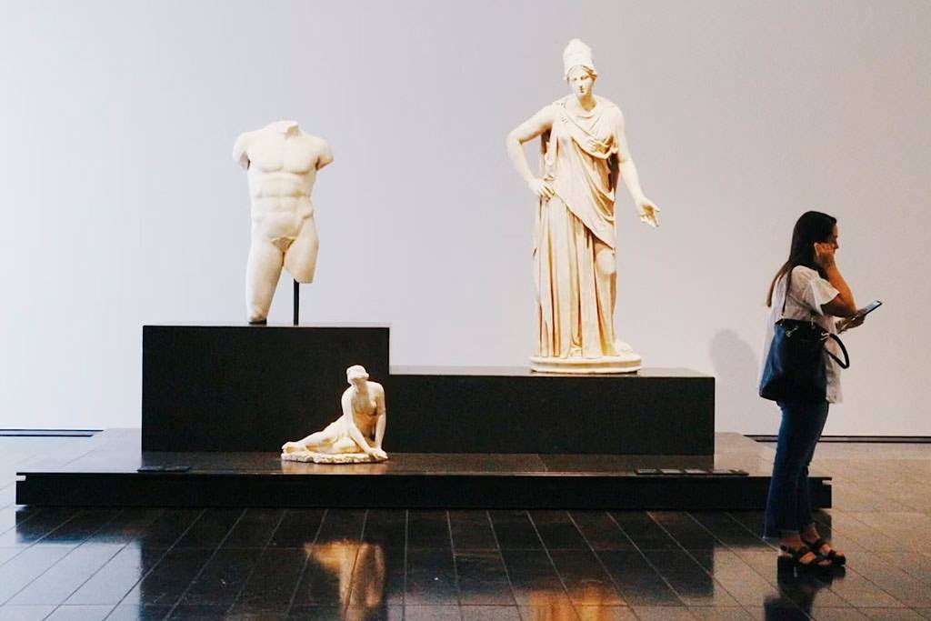 Лувр Абу-Даби